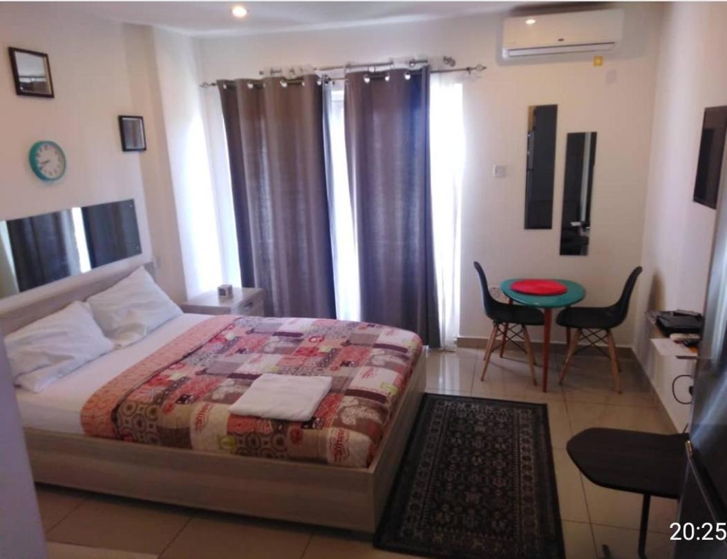 The Gallery Luxury Suites Cpg East Legon Exterior photo