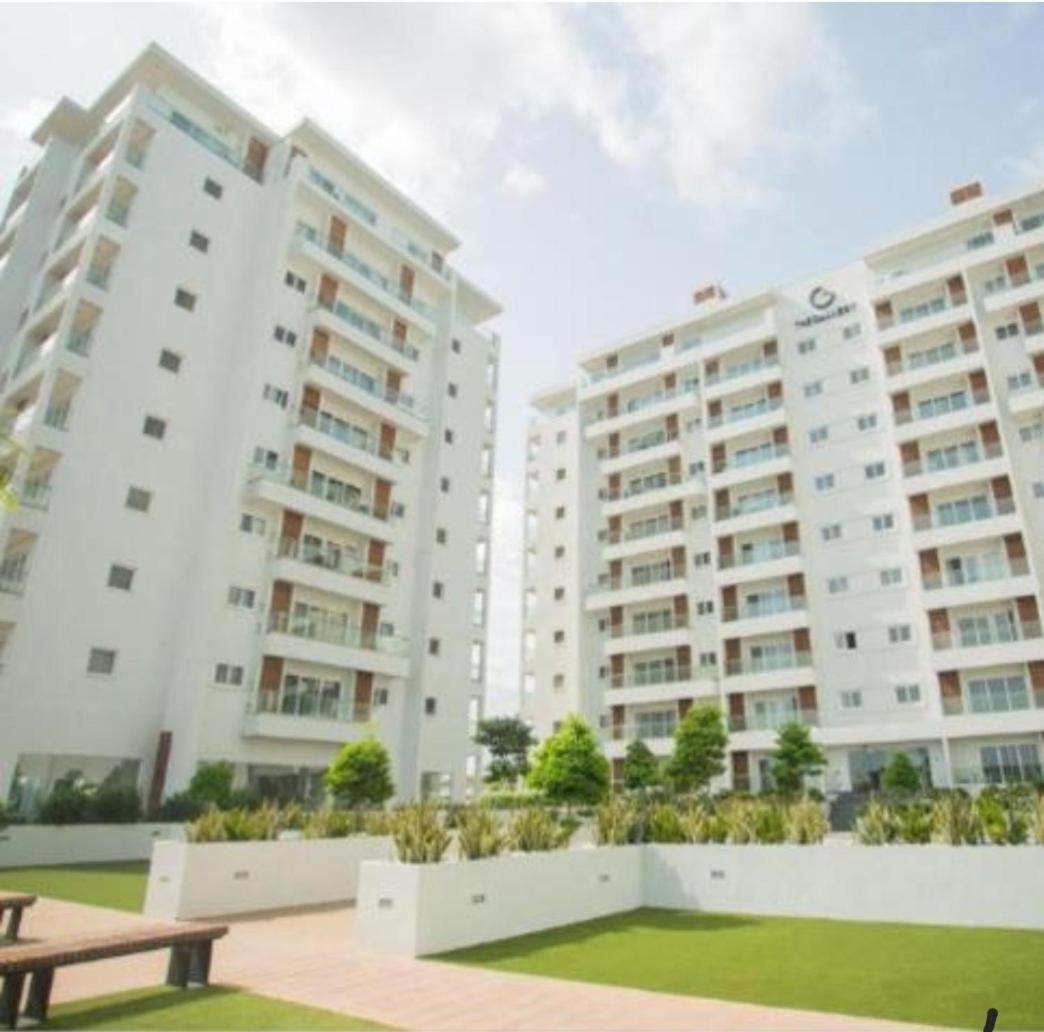 The Gallery Luxury Suites Cpg East Legon Exterior photo